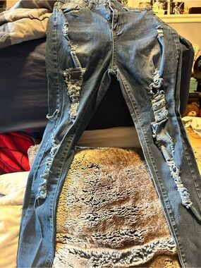 Source Unknown Distressed Blue Skinny Jeans